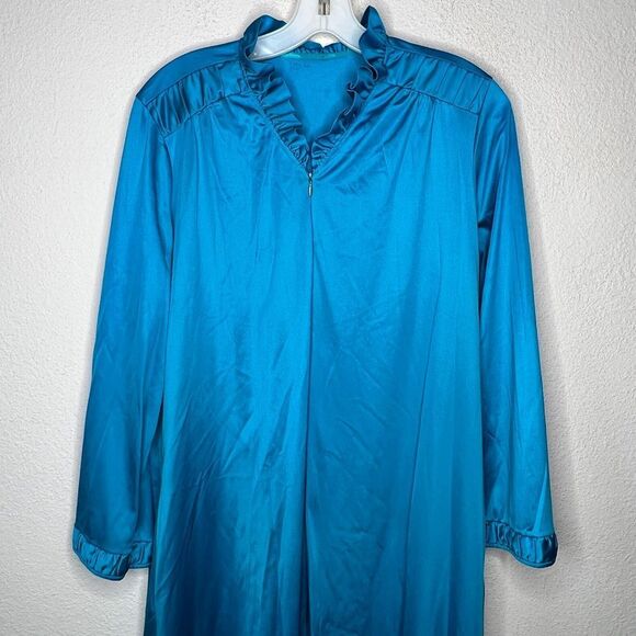 Vintage Vanity Fair‎ Nylon Robe - Picture 3 of 7